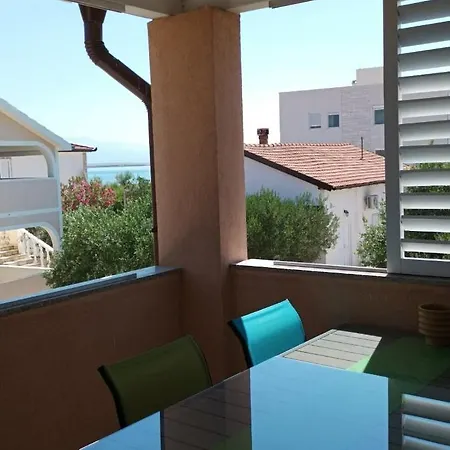 Apartment By The Sea - 18236 Vir